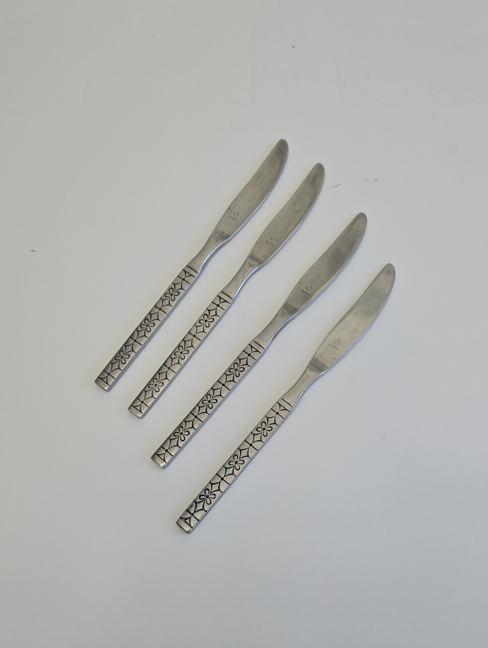 Vintage MCM Oneida Northland Stainless Set Of 4 Impulse Dinner Knives Korea